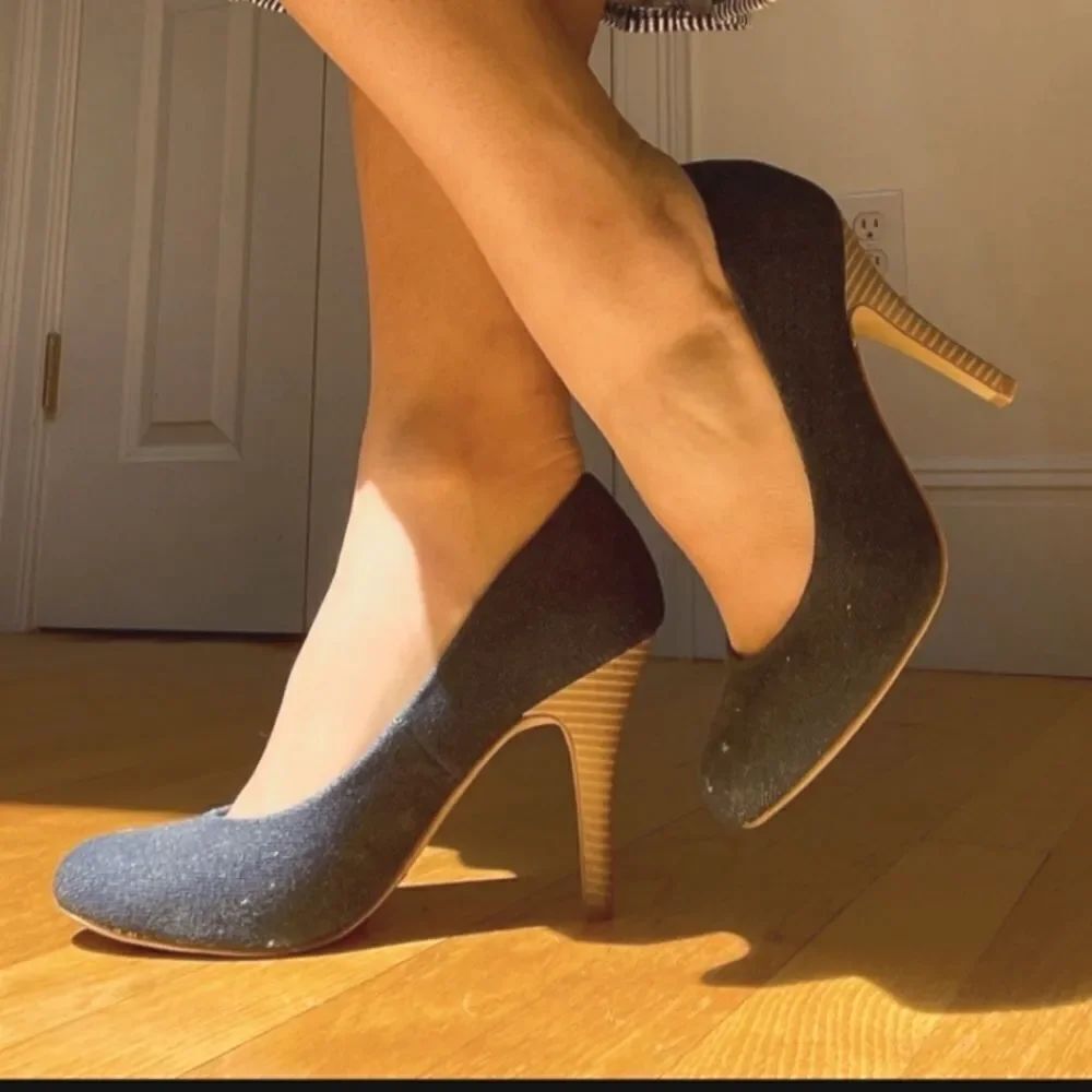 KELLY &KATIE DENIM JEAN MATERIALS ROUND TOE HEEL PUMP